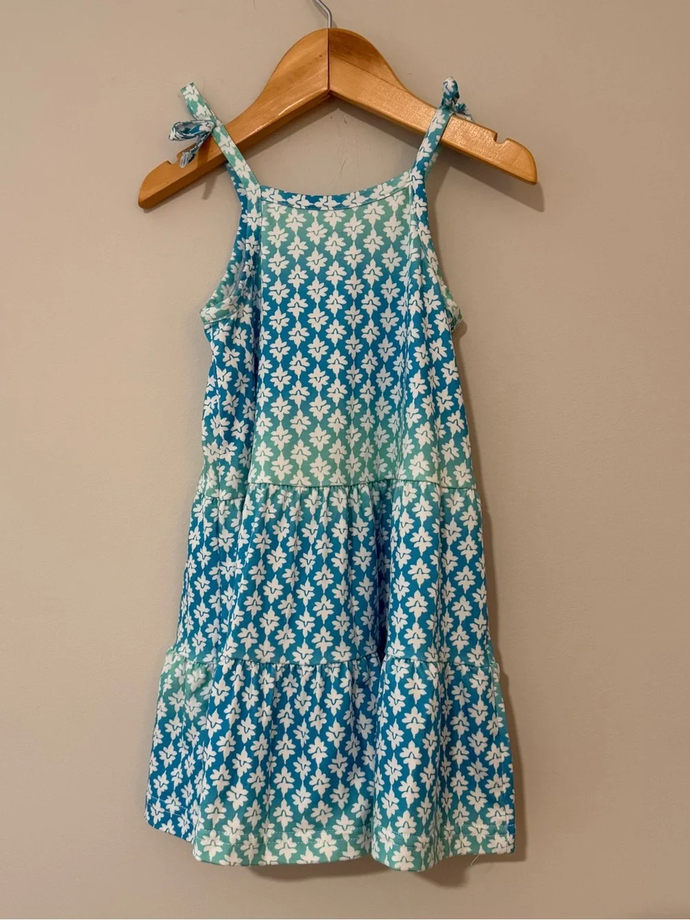 Tommy Bahama size 2t